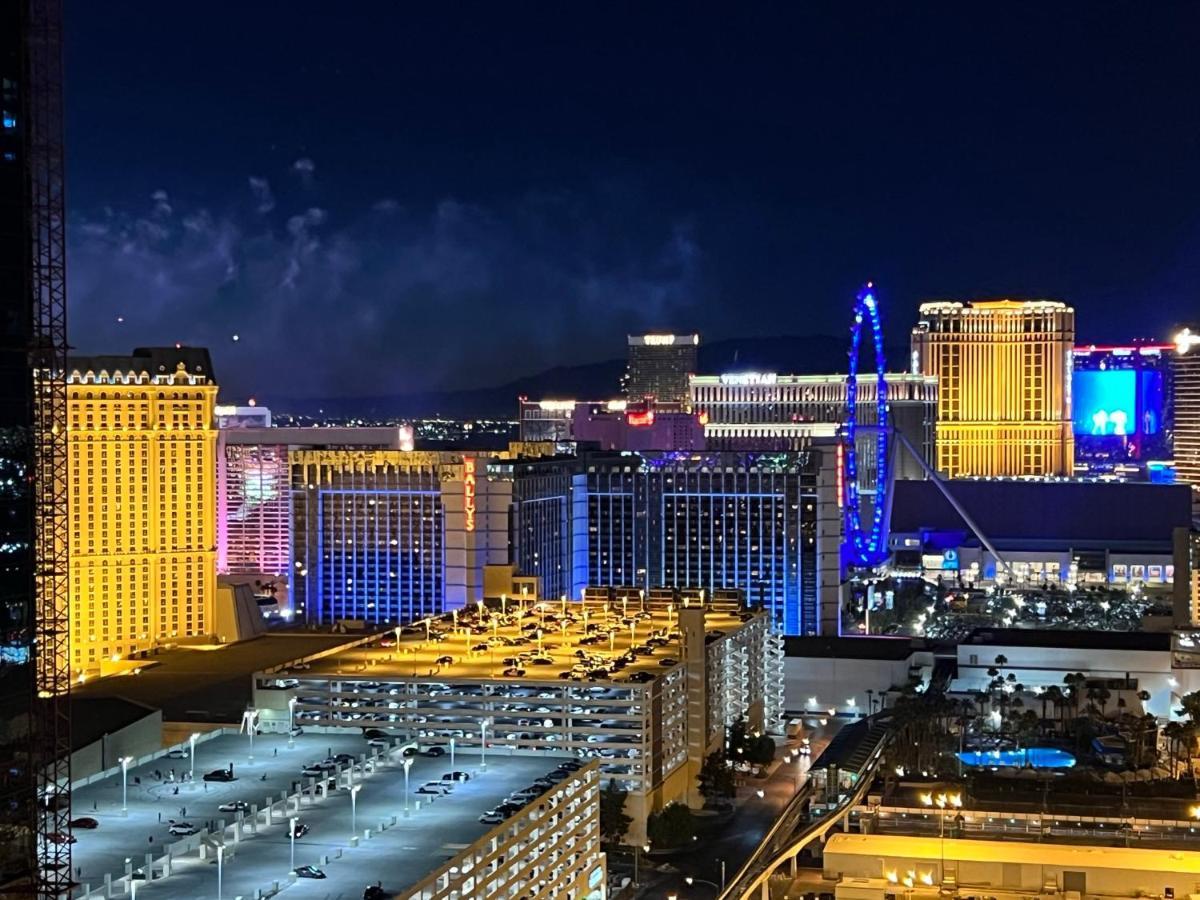 Balcony Suite Strip View Лас-Вегас Екстер'єр фото
